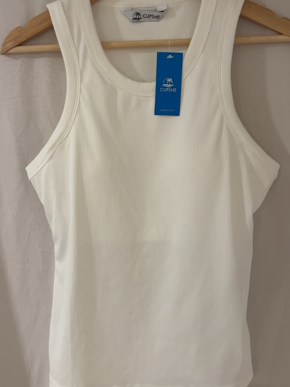 Cupshe Classic White Ribbed Scoop Tank With Built in Bra